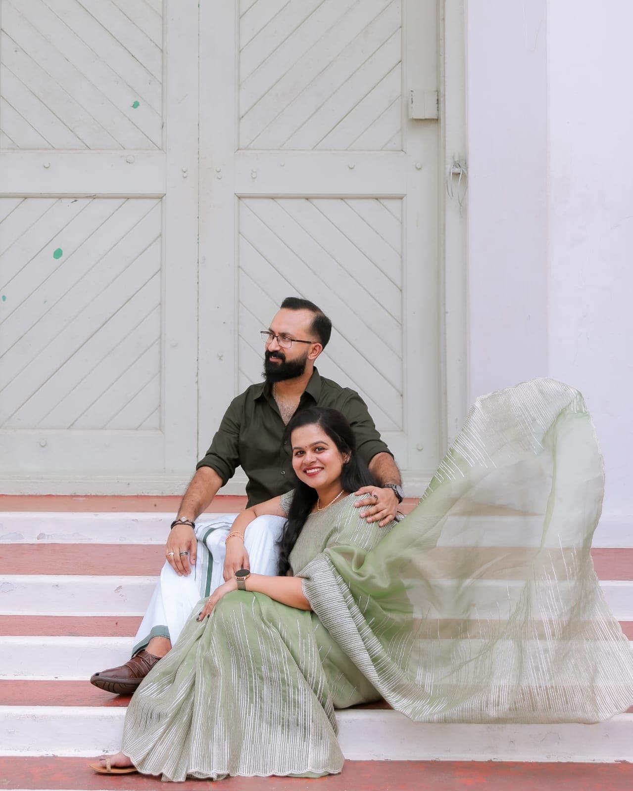 Anson & Minu — Smiling